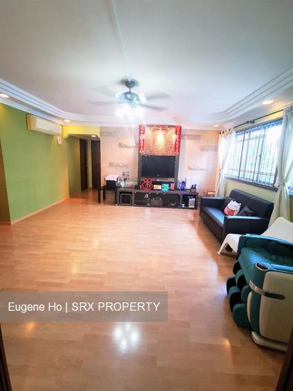 Woodlands Street 83 thumbnail photo